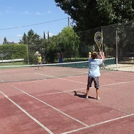 Camping L'olivier * Junas